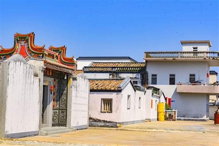 粤东有一座石寨古村落,墙宽4米的“城中城”,固若金汤名不虚传