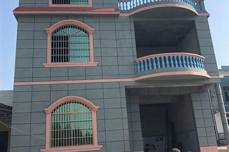 农村自建房,进门就是客厅,没玄关,怎么装修好