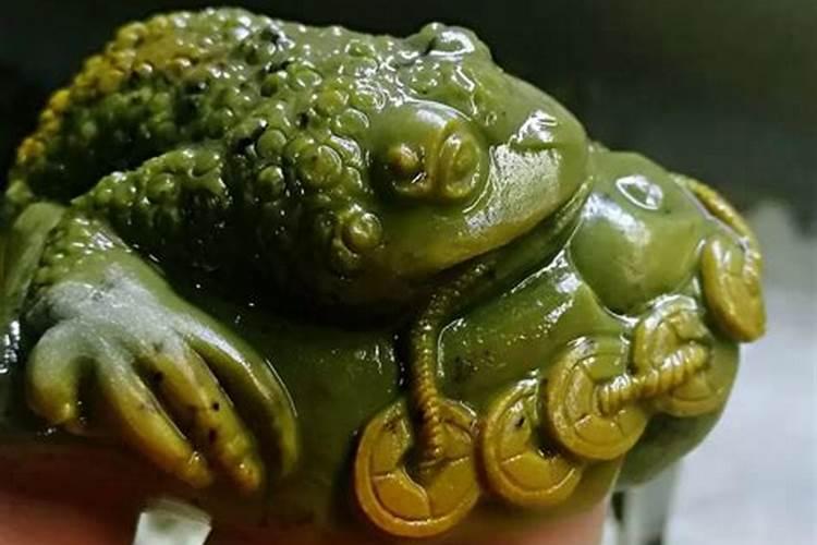 风水大师揭秘客厅财位挂什么画好？