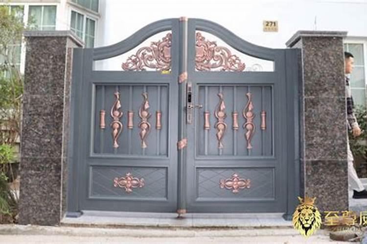 上海外滩的万国建筑群分别是什么风格的建筑,用处是什么？怎样才能进去...