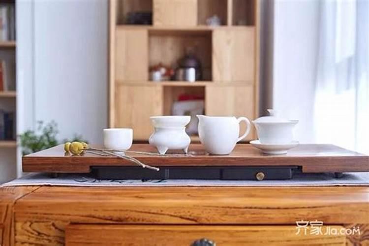 茶盘上可以放摆几个摆件？有什么讲究吗？