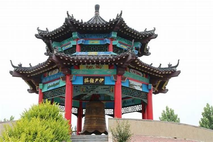 上海中心大厦风水师是谁