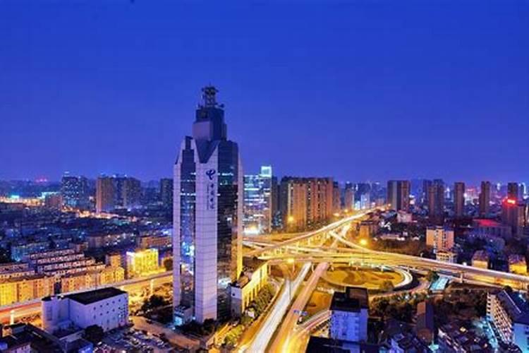 风水先生明显与科学违背,是迷信,为什么国家还不禁止这个职业的存在？