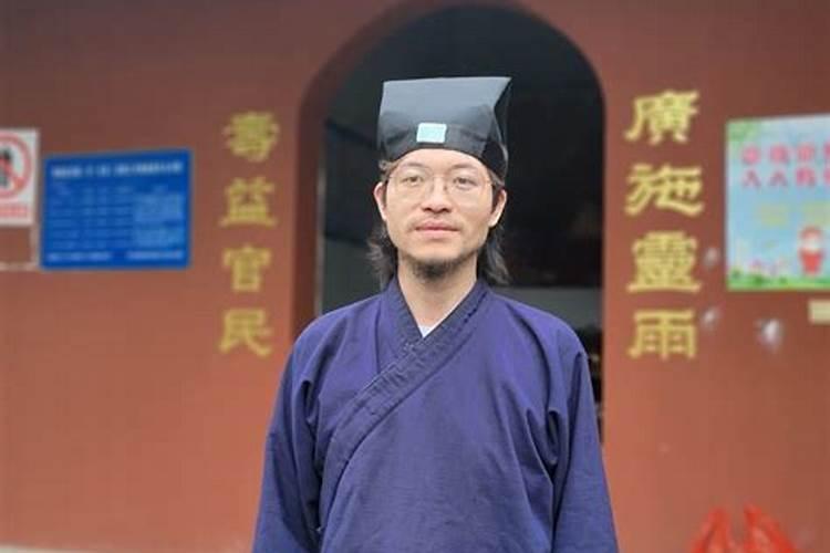 算命先生的话能信吗？急