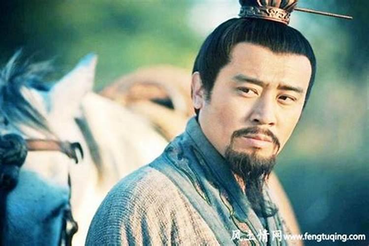 诸葛亮死后的安葬过程很奇怪司马懿居然死在自己的坟前
