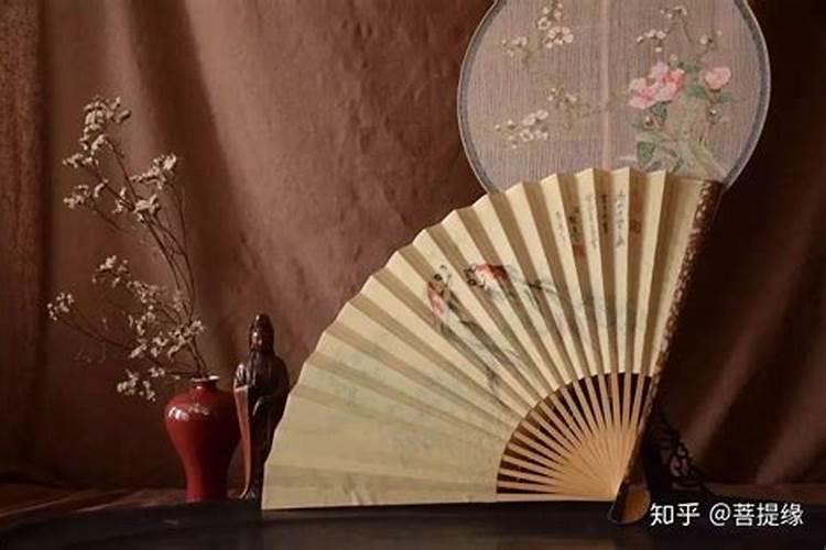 床头放什么招财运？懂风水的大师请赐教