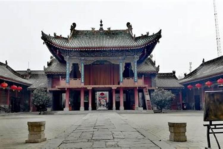 传说中国有快宝地,人死了后都往里面埋