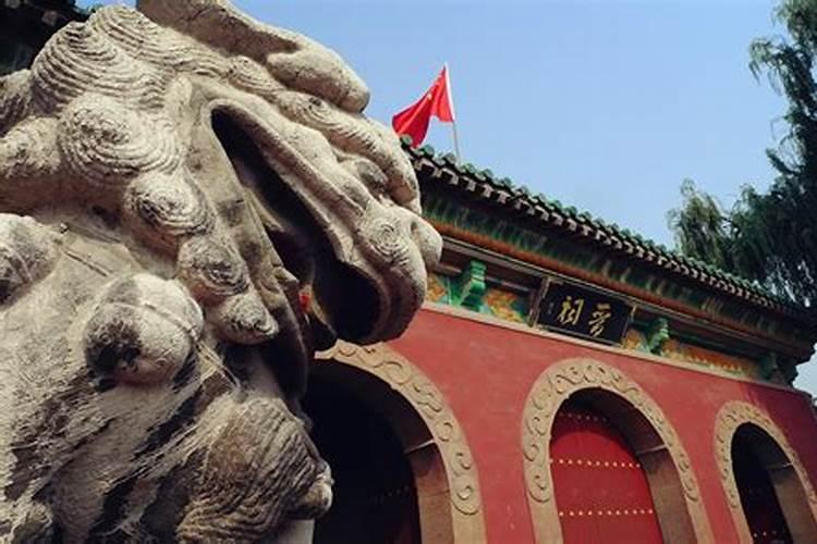 在太原为家里老人选一块墓地,想问一下需要请风水师傅吗？墓地风水对后代...