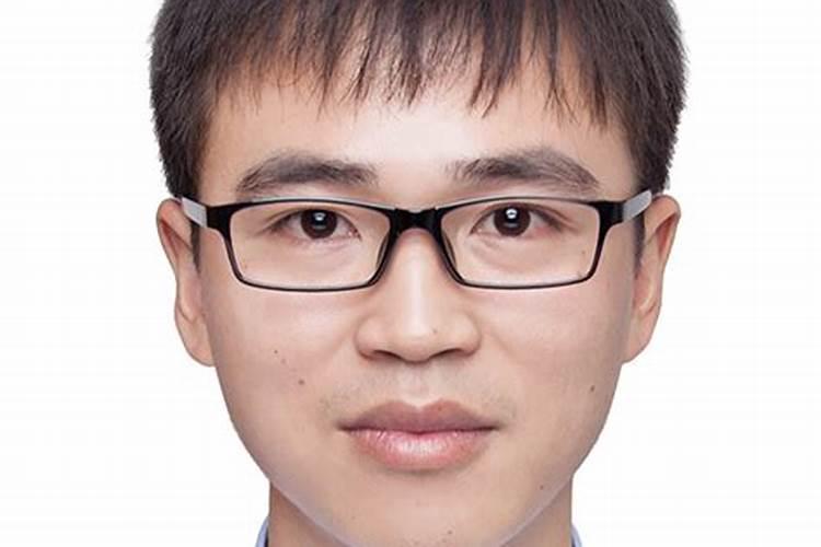 龙辉的人物简介