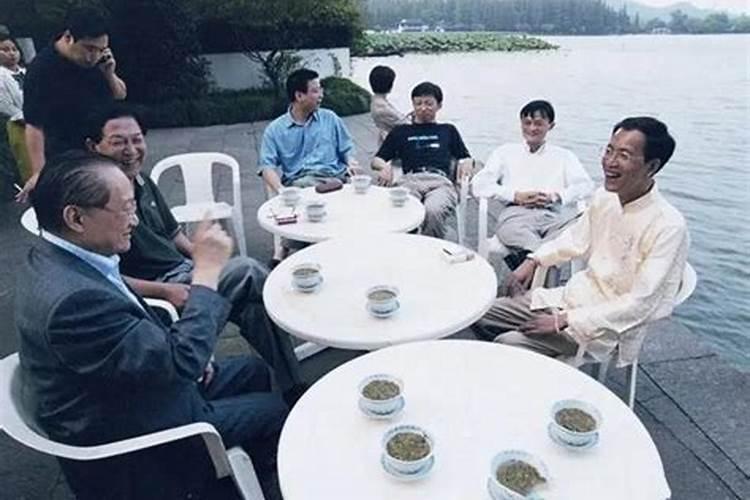 李嘉诚御用风水师陈伯,究竟有多厉害？