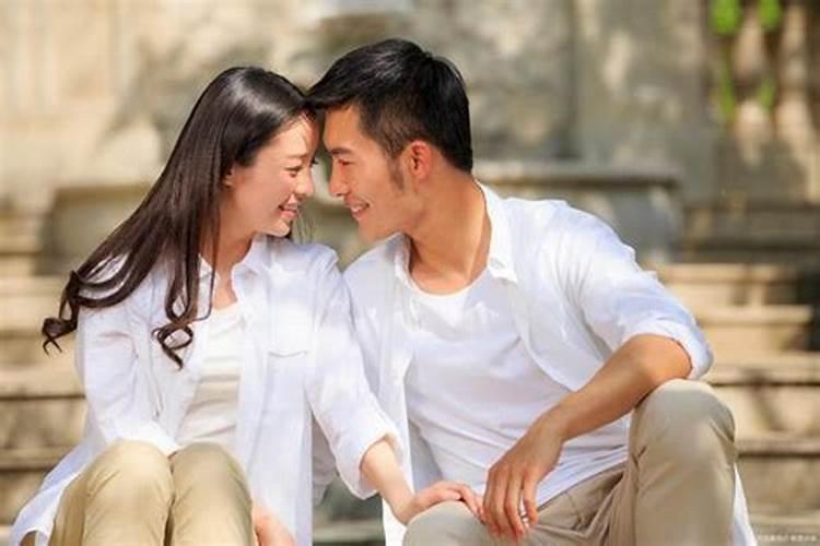 名片风水设计有什么讲究的？是不是必须金色比较好的？