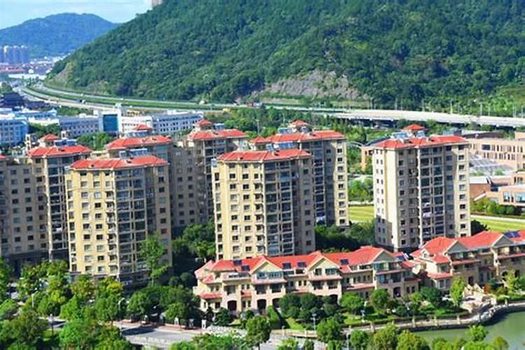 毛泽东祖父墓地址在哪里？