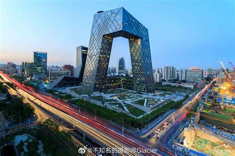 据说北京世纪坛建造之前请了风水先生,真的吗？
