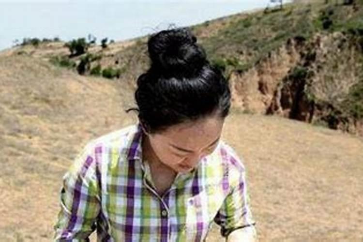 她是贵州最美女易经风水大师,名叫邱蕾瑾,集美貌与才华于一身百度知...