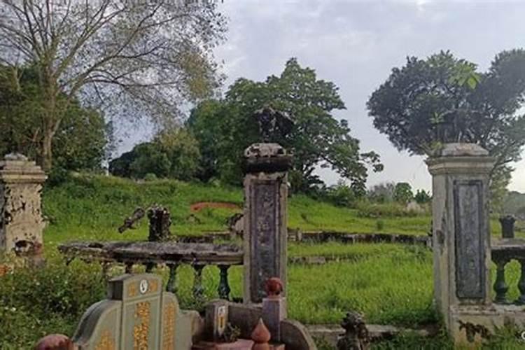 坟墓在寺庙边上好不好