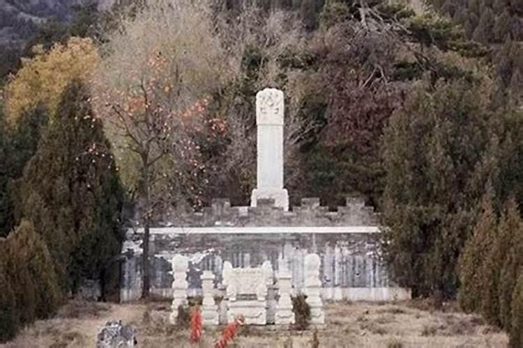 风水先生看墓地怎么看