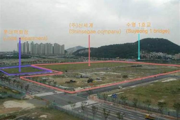 我买的期房,楼前几十米处是售楼处,有个尖顶,如图,风水有说吗？