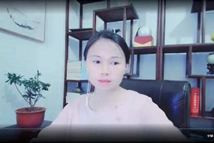 求那种算命卜卦看风水捉鬼什么的灵异bl小说 越多越好～ 我看过一本是...