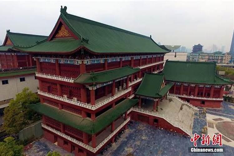 北镇庙的地理环境