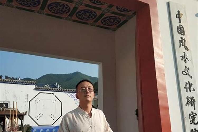 中国现在最有名的风水先生是谁,广东最有名的风水大师