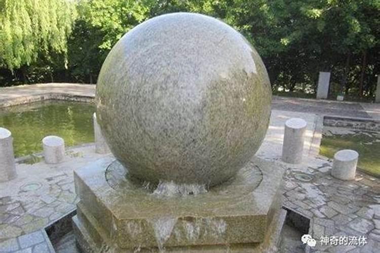 风水先生看墓地罗盘怎么放？