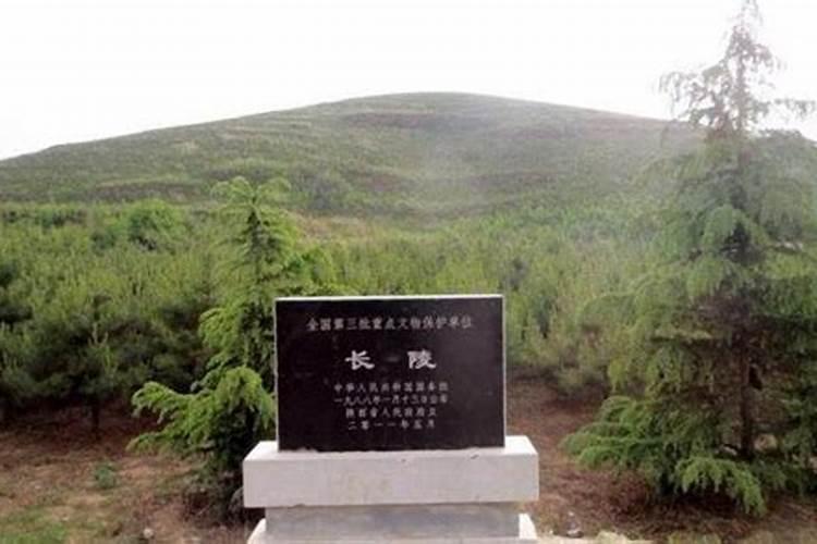 刘邦的墓地依山傍水,为何项羽的墓地无人看守杂草丛生？