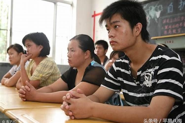 请问香港风水大师麦玲玲真的没有算失误过吗？貌似她每次算娱乐圈的明星...