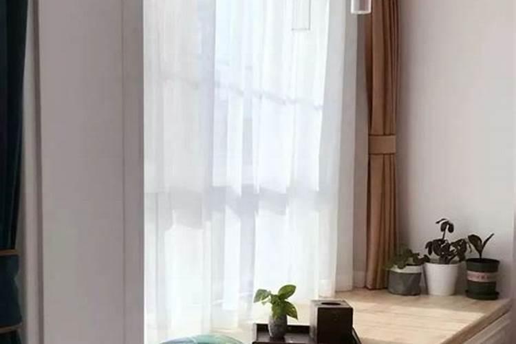 飘窗做成柜子好,还是敲掉扩大空间飘窗下面做柜子实用吗有必要吗百度知...