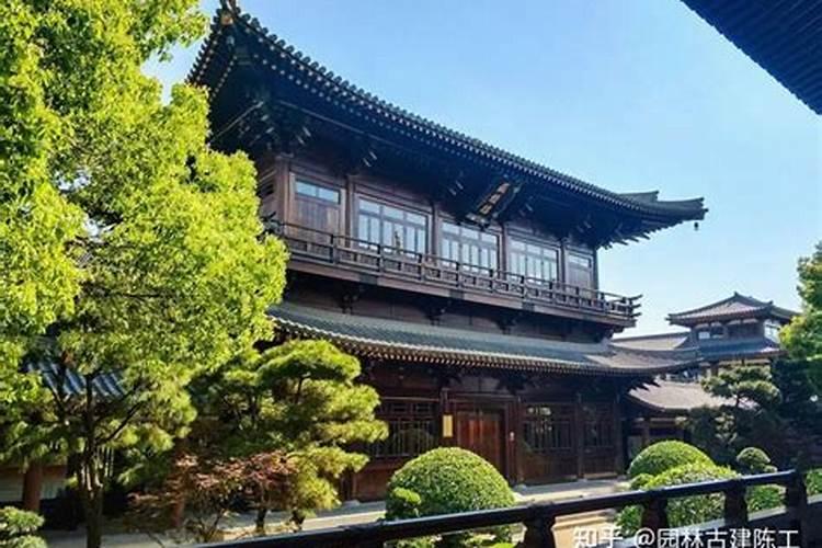 为什么住在寺庙旁边不好