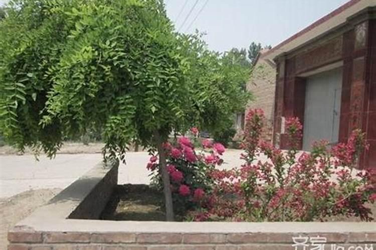 ...以前开妓院、按摩院的房子,现在自己和家人居住进去会顺顺利利,平...