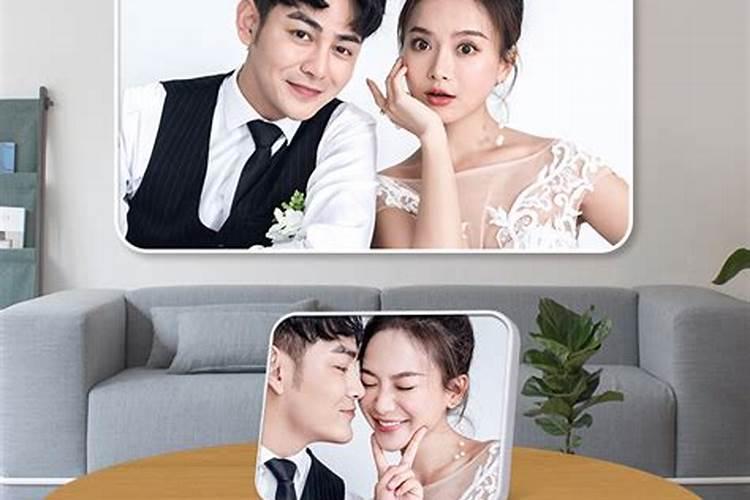 婚纱照摆台能放电视柜上吗
