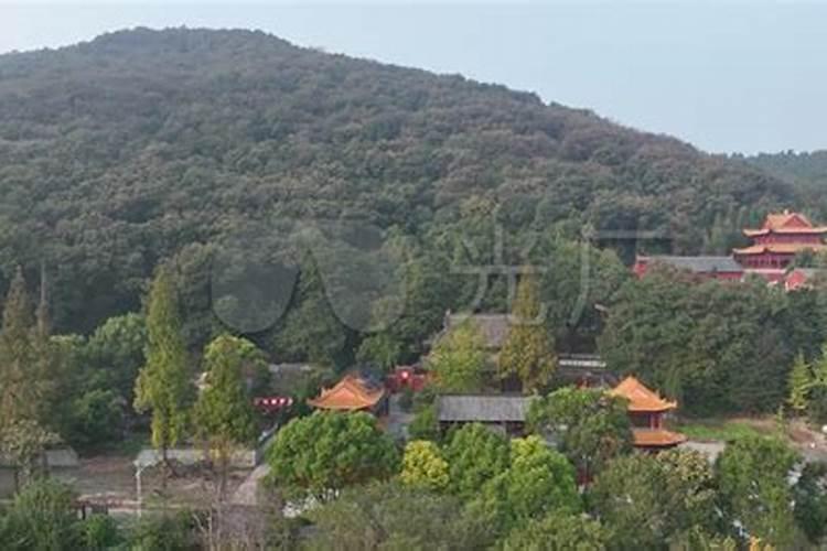 房屋门前有池塘风水