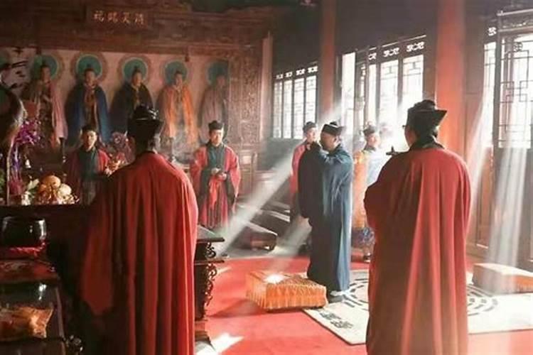 住宅门前栽什么树风水好又招财