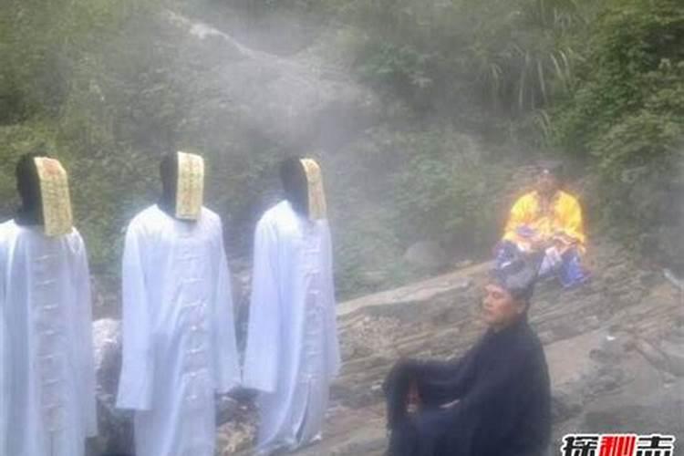 求一本都市主角会画符,驱鬼,风水的小说