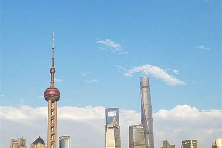 上海外滩附近的上海中心为什么呈刀鞘型？
