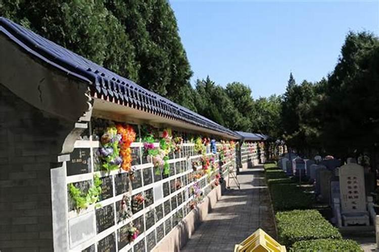 壁葬和墓地哪个好？壁葬有什么讲究？壁葬是永久的吗？