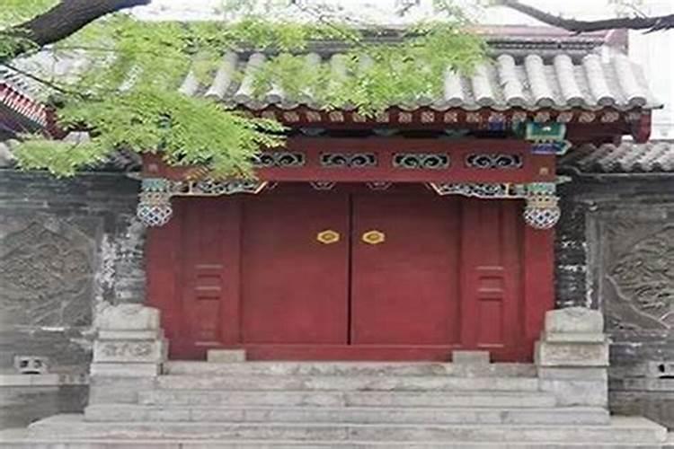 家宅大门口风水禁忌农村住宅大门忌讳直对路