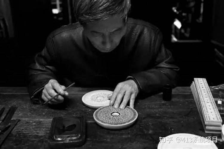 公司门口种什么树好