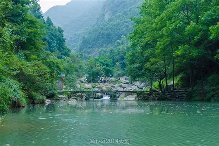 玄关墙装饰画风水讲究