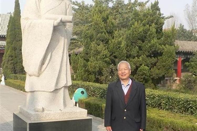 房屋后面有坟墓吉利吗