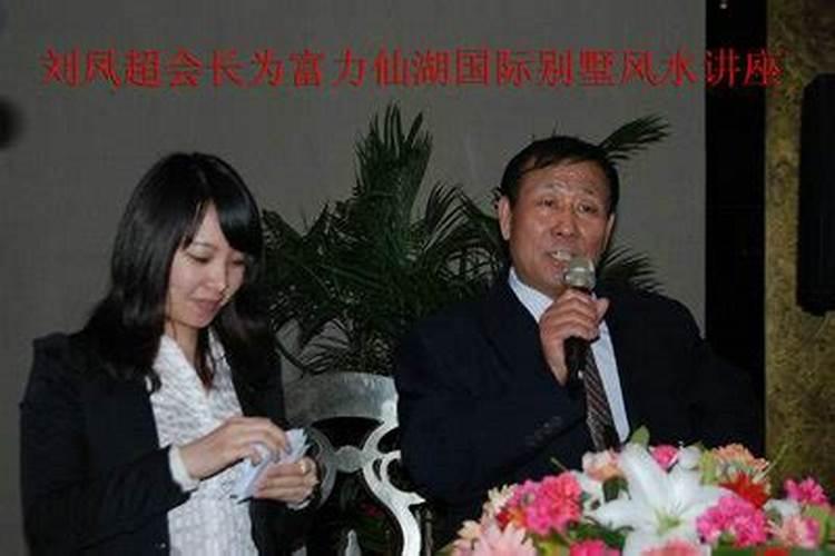 姓金,男孩,五行缺木和土,求个名字,最好是三个字