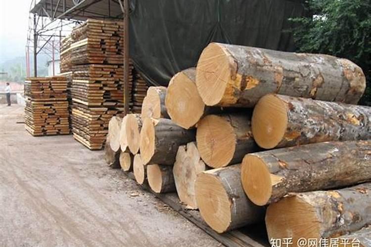 住房进门入户花园,在入户花园晾衣服的风水好不好。