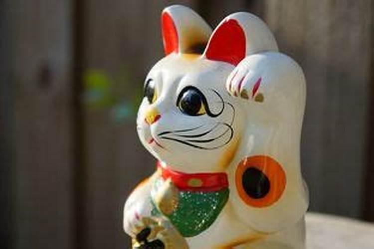 为啥很多农村自建房门前都立4根罗马柱,有哪些作用呢？