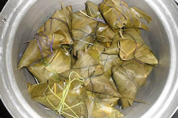 专卖店 裤子怎么挂才好看