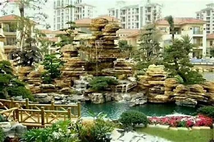 庭院假山鱼池风水方位怎么确定比较好？要考虑哪些问题？