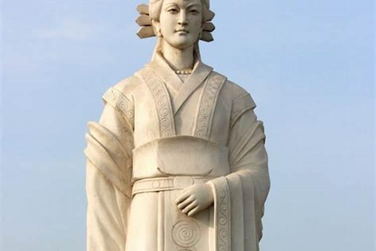 韩信为什么要活埋自己的母亲？