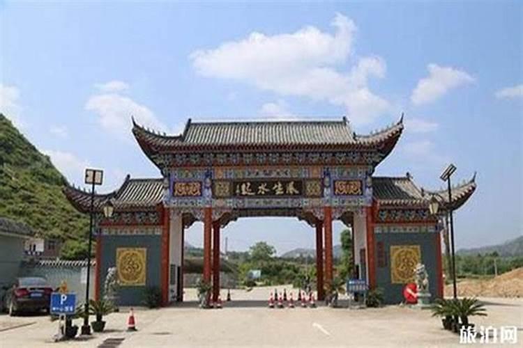 江西兴国县梅窖镇三僚村有多少年的历史？