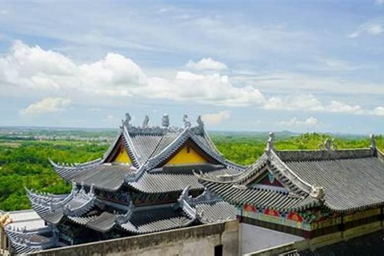 怎样在办公桌上布置招财的风水局