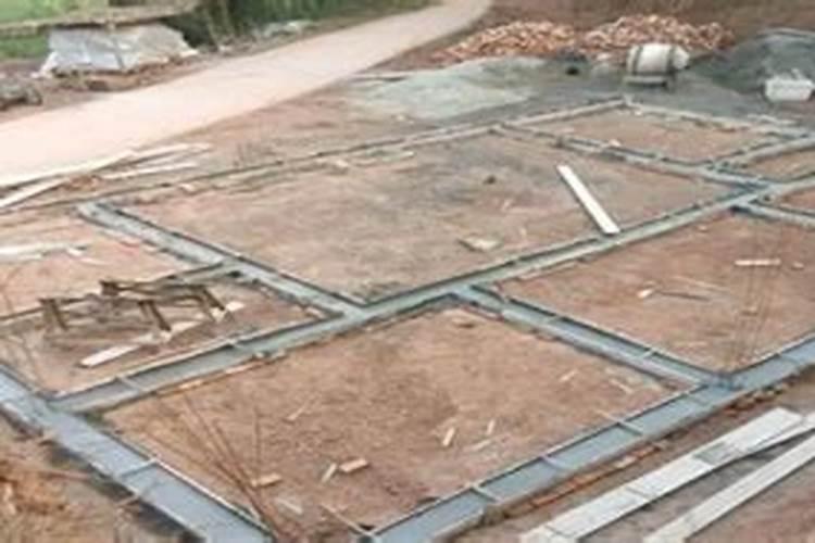 建房子怎样看风水找地基风水农村建房地基里埋什么意思