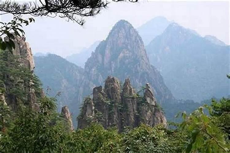 阳宅朝向正对笔架山好不好？